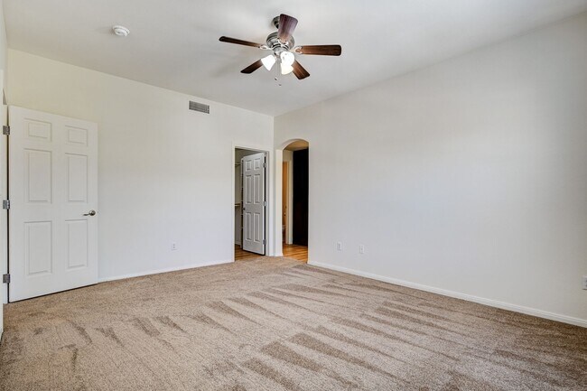 Building Photo - 10809 Garden Mist Dr