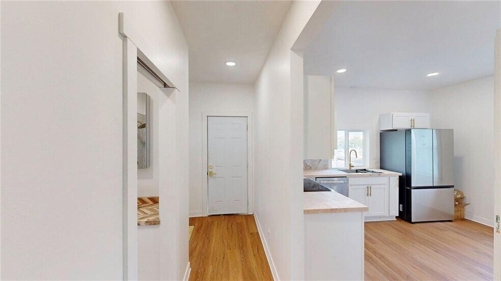 Building Photo - 912 Ohio Ave