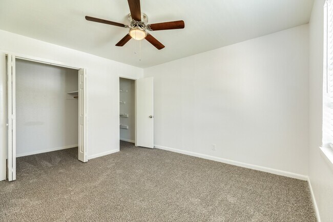 Building Photo - 124 Sage St