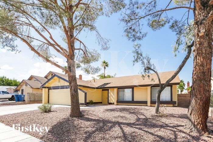 Primary Photo - 6562 Appletree Cir
