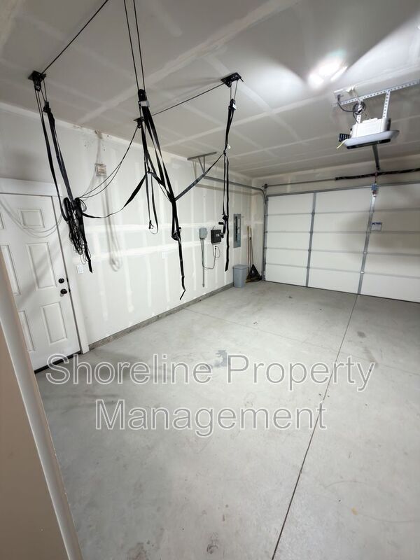 Building Photo - 12913 S Salerno Ave