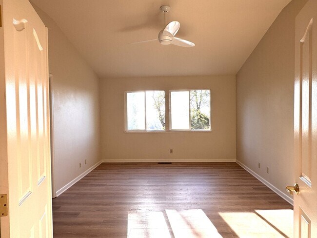 Building Photo - 146 Northridge Dr