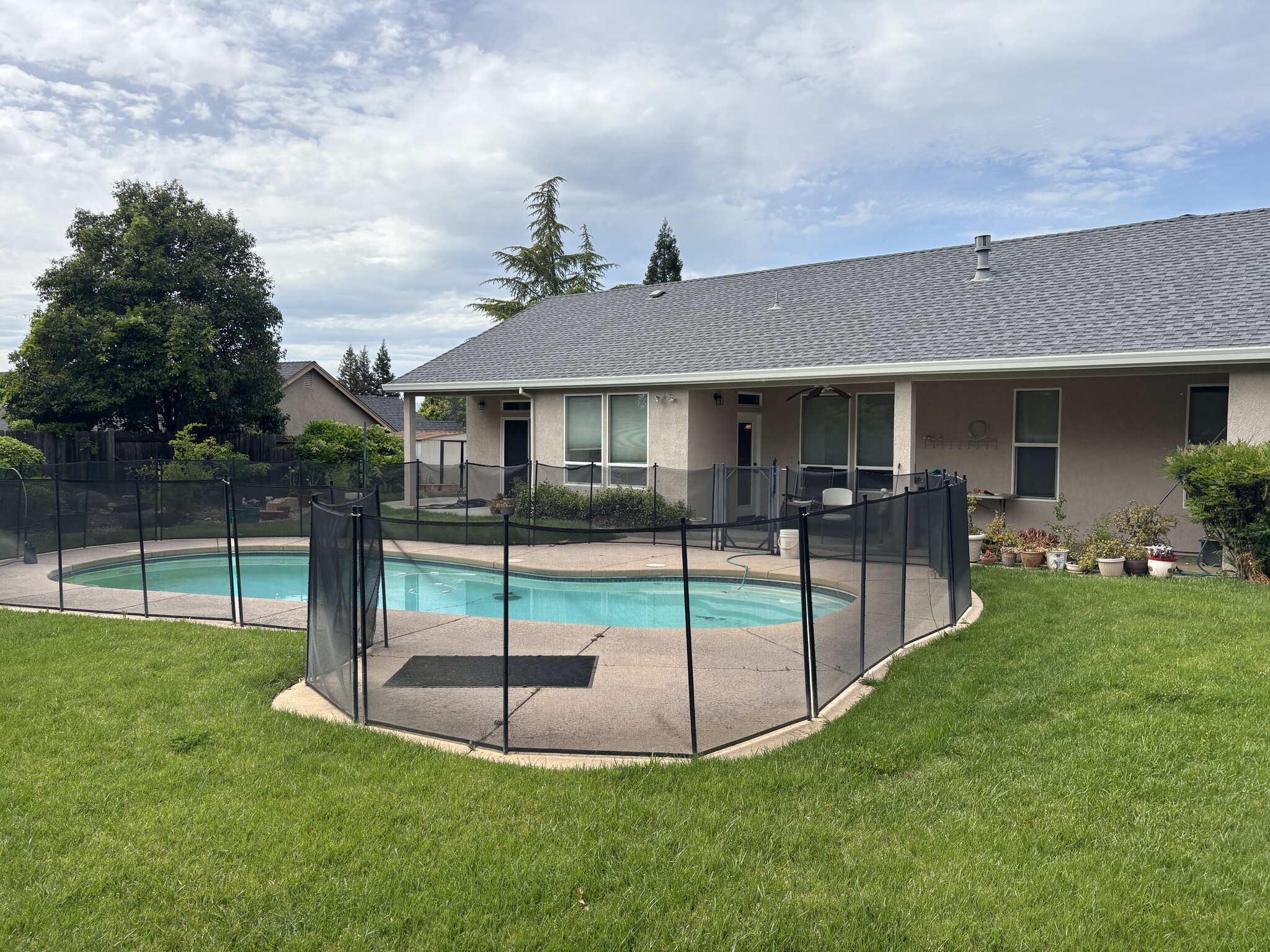 Building Photo - 3279 Woodbury Dr