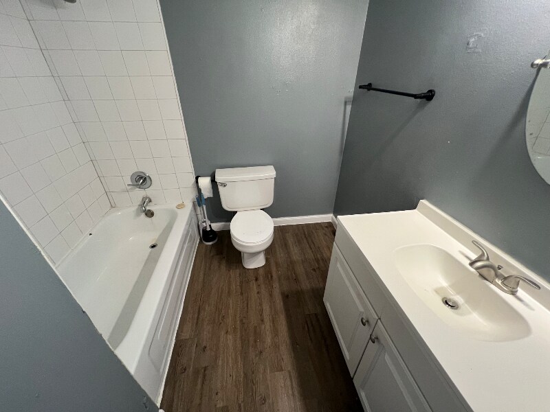 Building Photo - 44 Royal Crest Dr