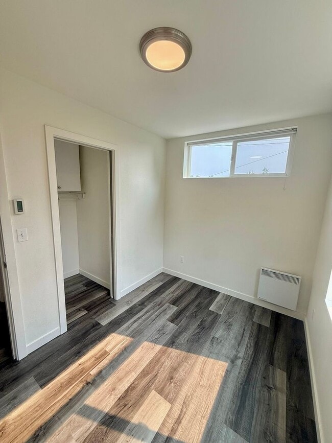 Building Photo - Spacious 8-Bedroom Ravenna Home Near UW & U Village – Perfect for Shared Living