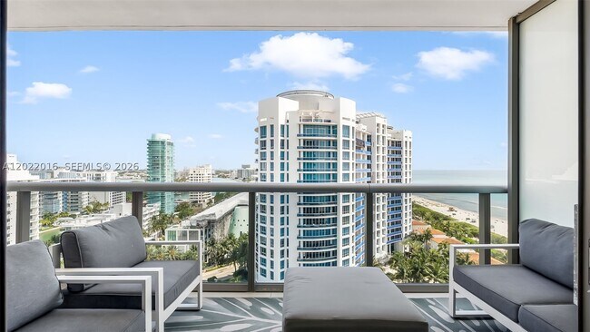 Building Photo - 5875 Collins Ave