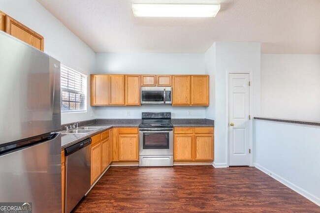 Building Photo - 3230 Oakley Pl