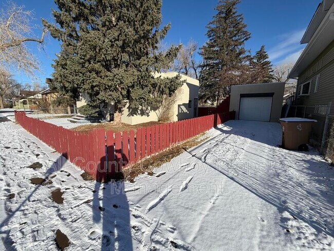 Building Photo - 365 N 6th St