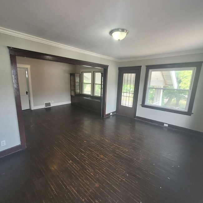 Building Photo - 3219 W 114th St