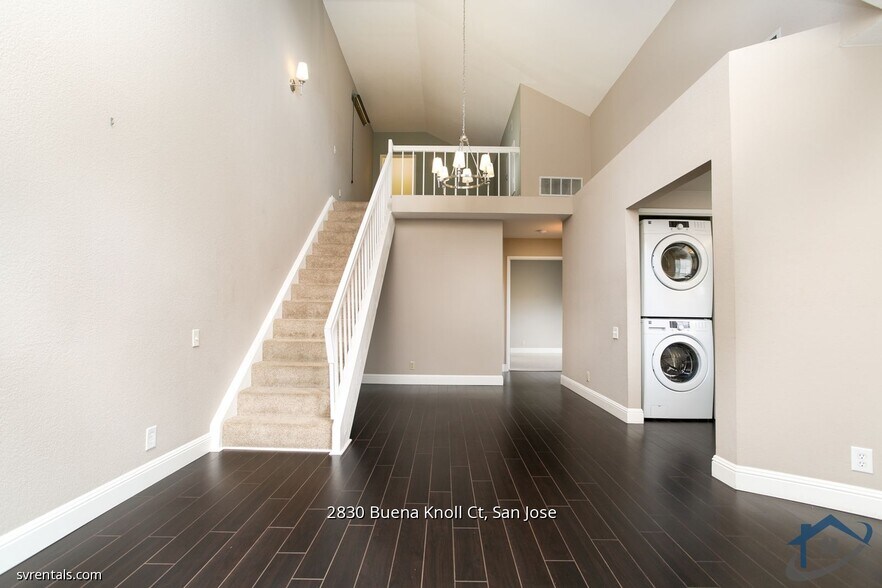 Building Photo - 2830 Buena Knoll Ct