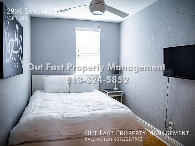 Building Photo - 2908 Sanchez St