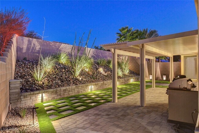 Building Photo - 2560 Bridle Oaks Ct