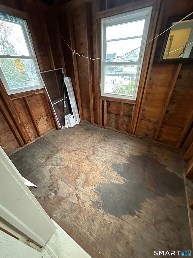 Building Photo - 205 French St