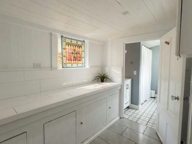Building Photo - 70 Greenstone Terrace