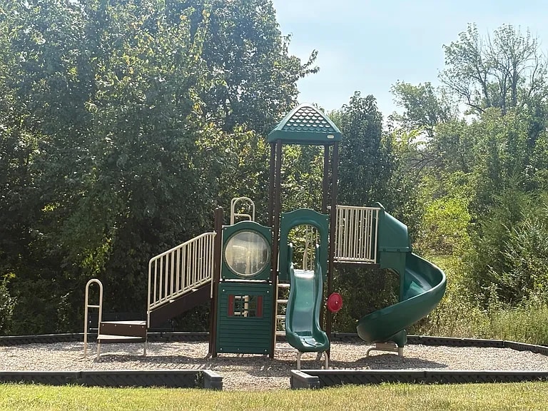 Building Photo - 2016 Cavell Ln