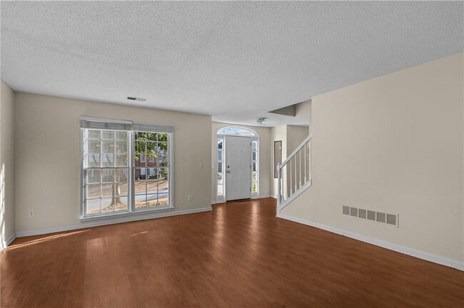 Building Photo - 2155 Southbrook Ridge NW