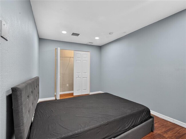 Building Photo - 465 Rio Grande Ln