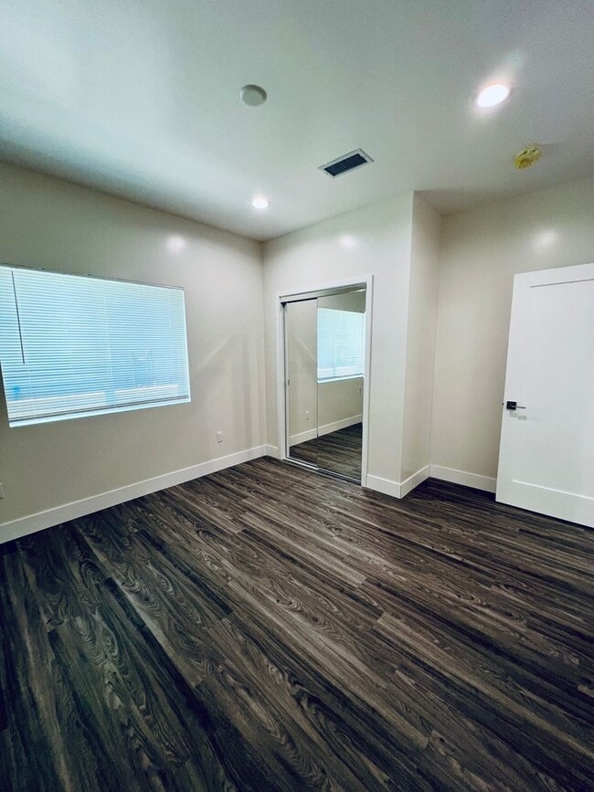 Building Photo - ASANANTONIO #C