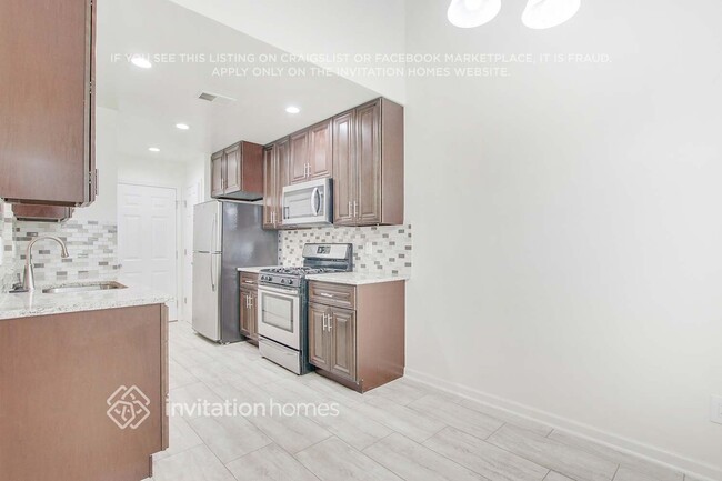 Building Photo - 2132 Panstone Dr SW