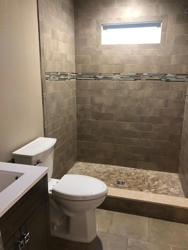 Building Photo - 3147 Hiawatha Ave