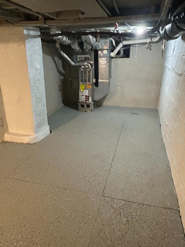 Building Photo - 1005 Bacon St