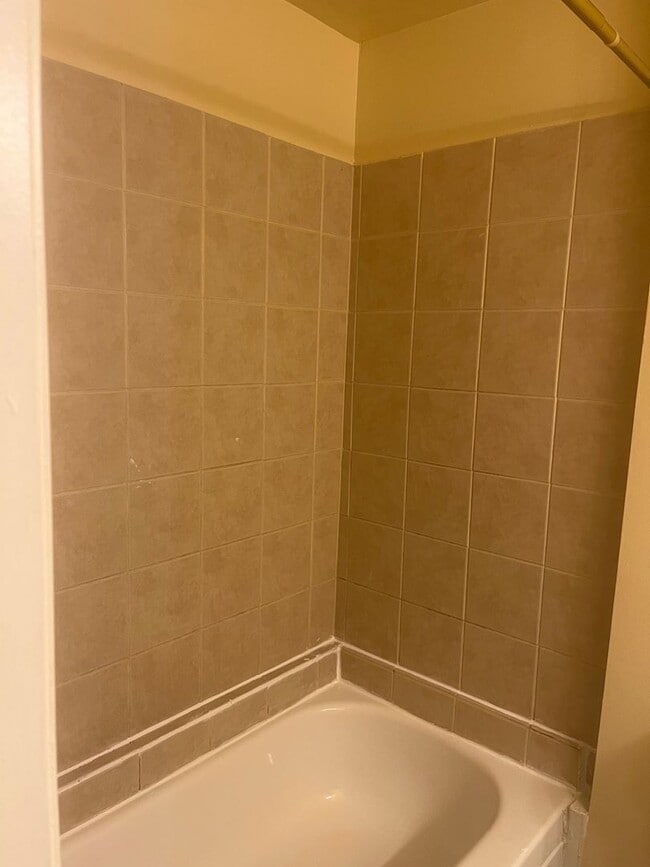 Building Photo - 2359 Druid Hill Ave