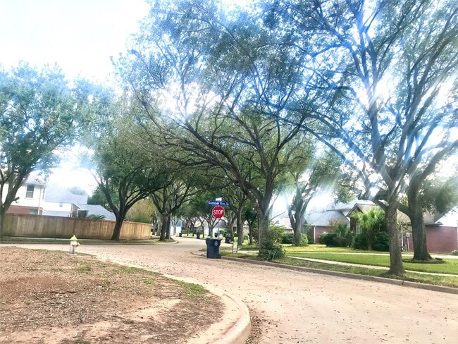 Building Photo - 2203 Summer Bay Ct