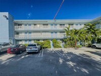 Building Photo - 1120 102nd St