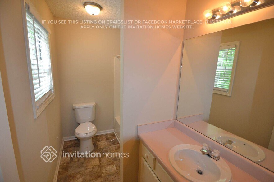 Building Photo - 112 Brookside Ct