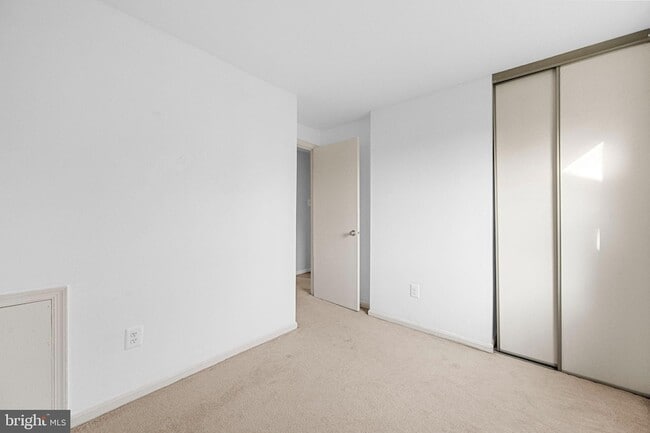 Building Photo - 9071 Loreleigh Way