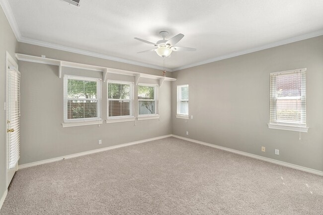 Building Photo - 6002 Ascot Cove