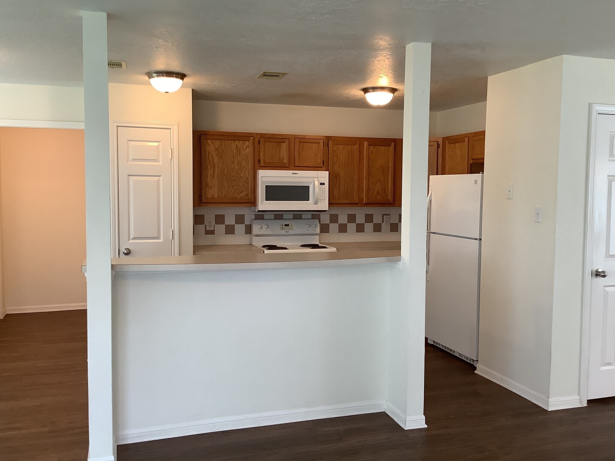 Building Photo - 13049 Skyline Dr