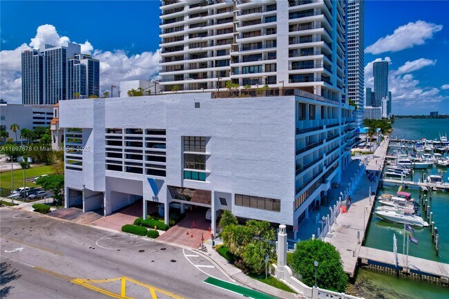 Building Photo - 555 NE 15th St