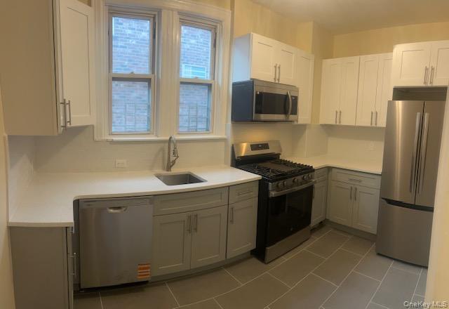 Building Photo - 14 E 236th St