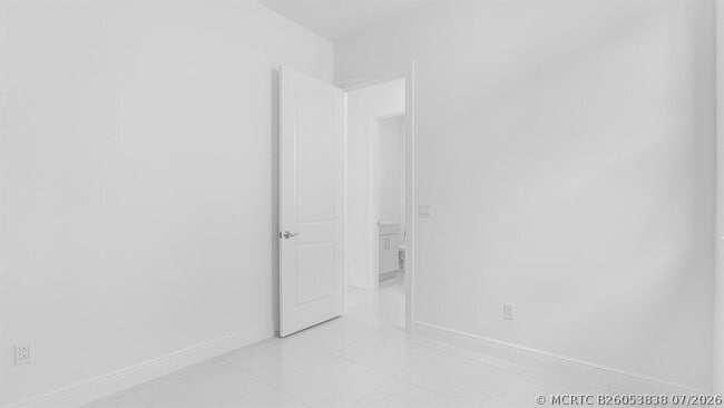 Building Photo - 5078 Lido Key Ln