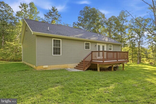 Building Photo - 101 Brier Rabbit Ct