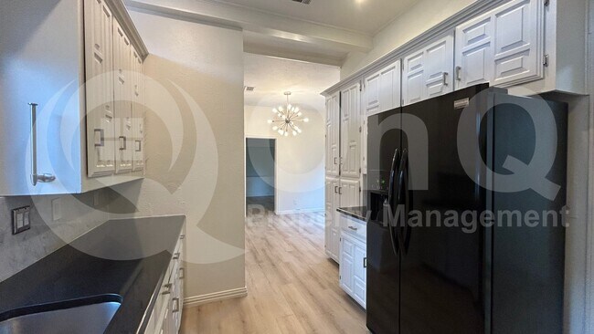 Building Photo - 3701 Leathertop Dr