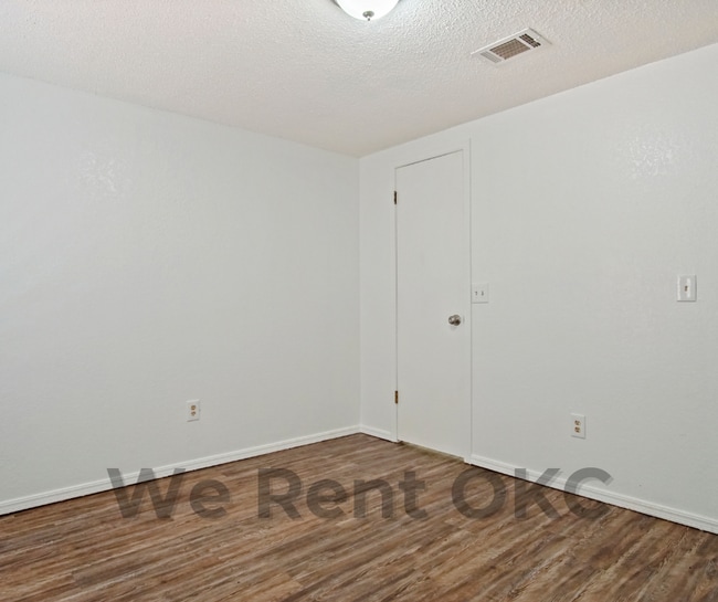 Building Photo - 7500 NW 113th Pl