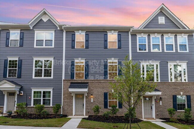 Primary Photo - 306 New Gallant Dr