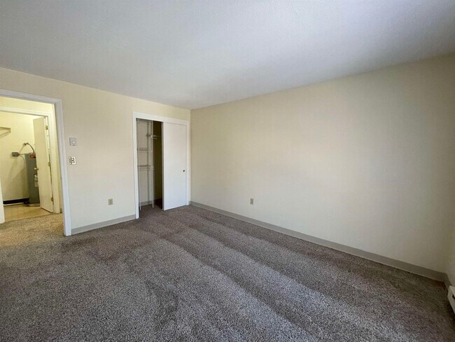 Building Photo - 175 Eastern Ave