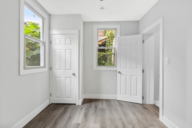 Building Photo - 2418 N 16th St