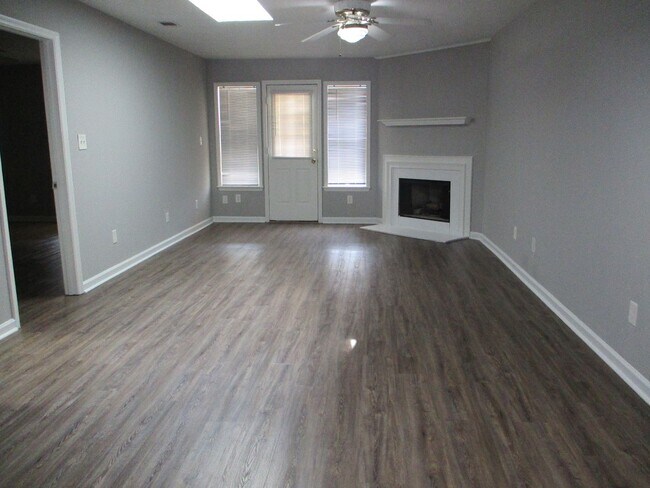 Building Photo - 22 Innisbrook Dr