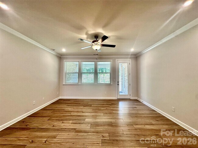 Building Photo - 9650 Liberty Hill Dr