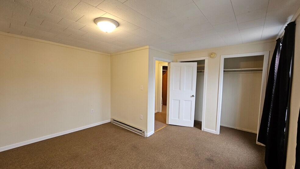 Building Photo - 160 E 2nd St