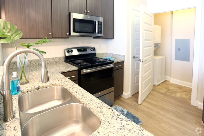 Interior Photo - Harbor Vista at Crawford Street