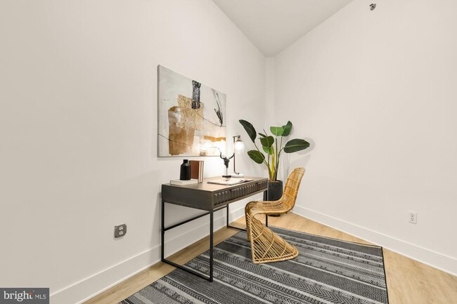 Building Photo - 1700 Kalorama Rd NW