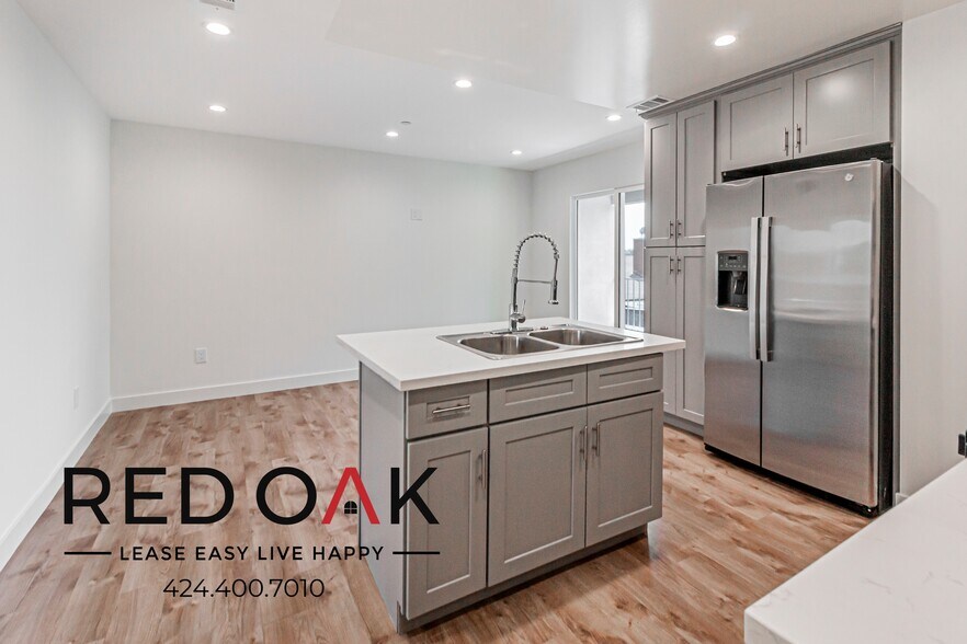 Building Photo - 825 Date St