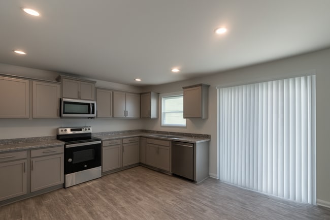 Building Photo - 6017 Northway forest Dr