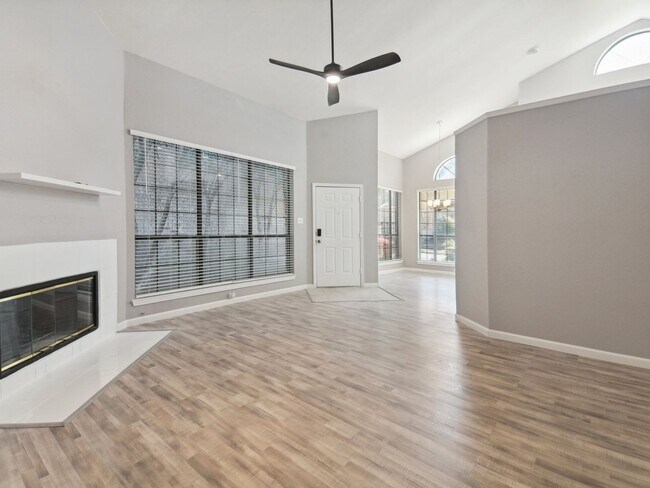 Building Photo - Spacious 2 Bedroom, 2 Bathroom Home in Eag...