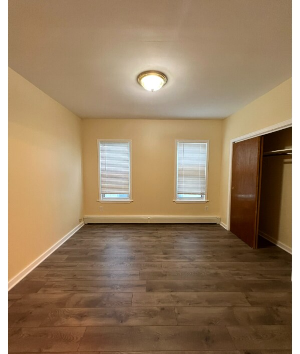 Building Photo - 10 Jay St